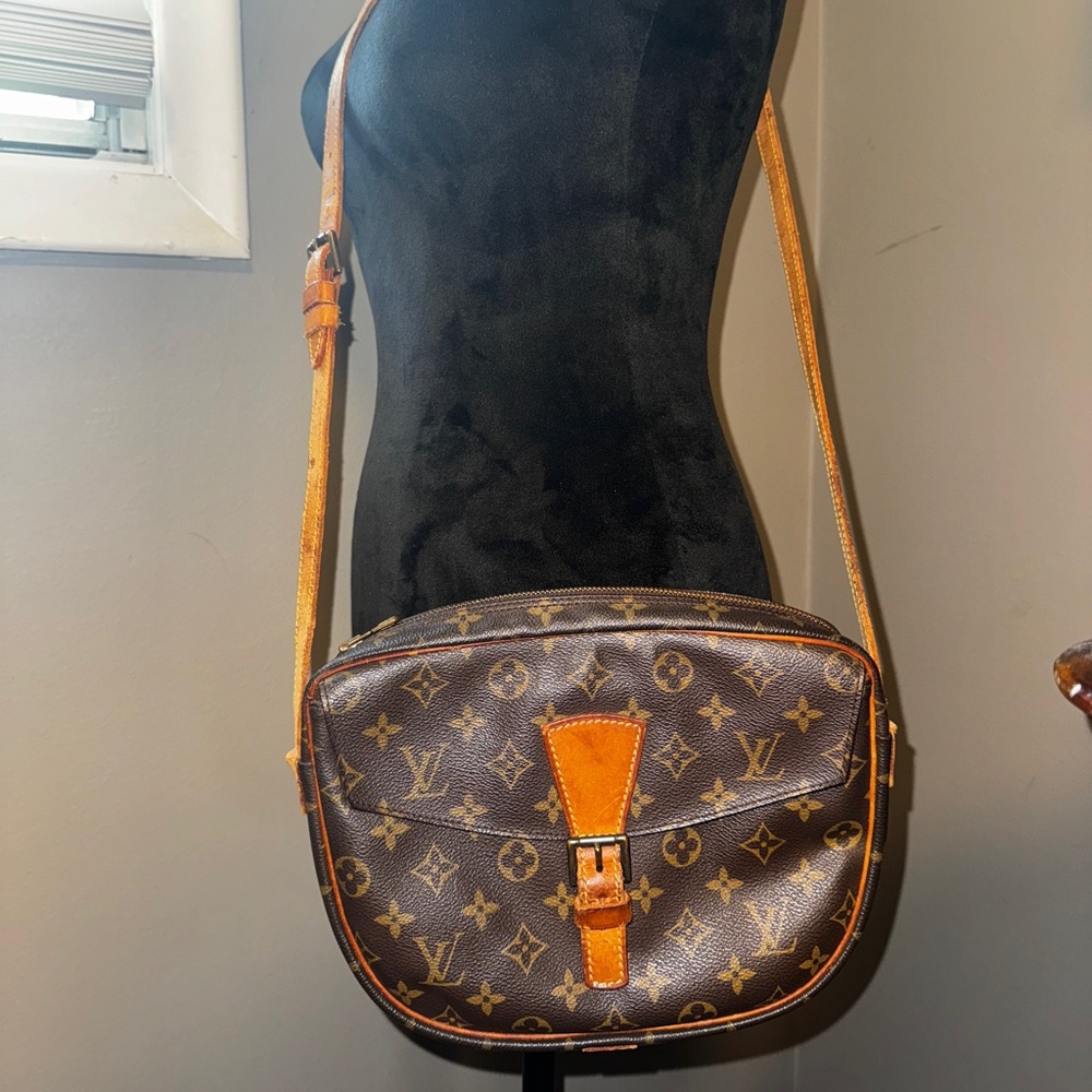 Louis Vuitton jeunifelle shoulder crossbody bag